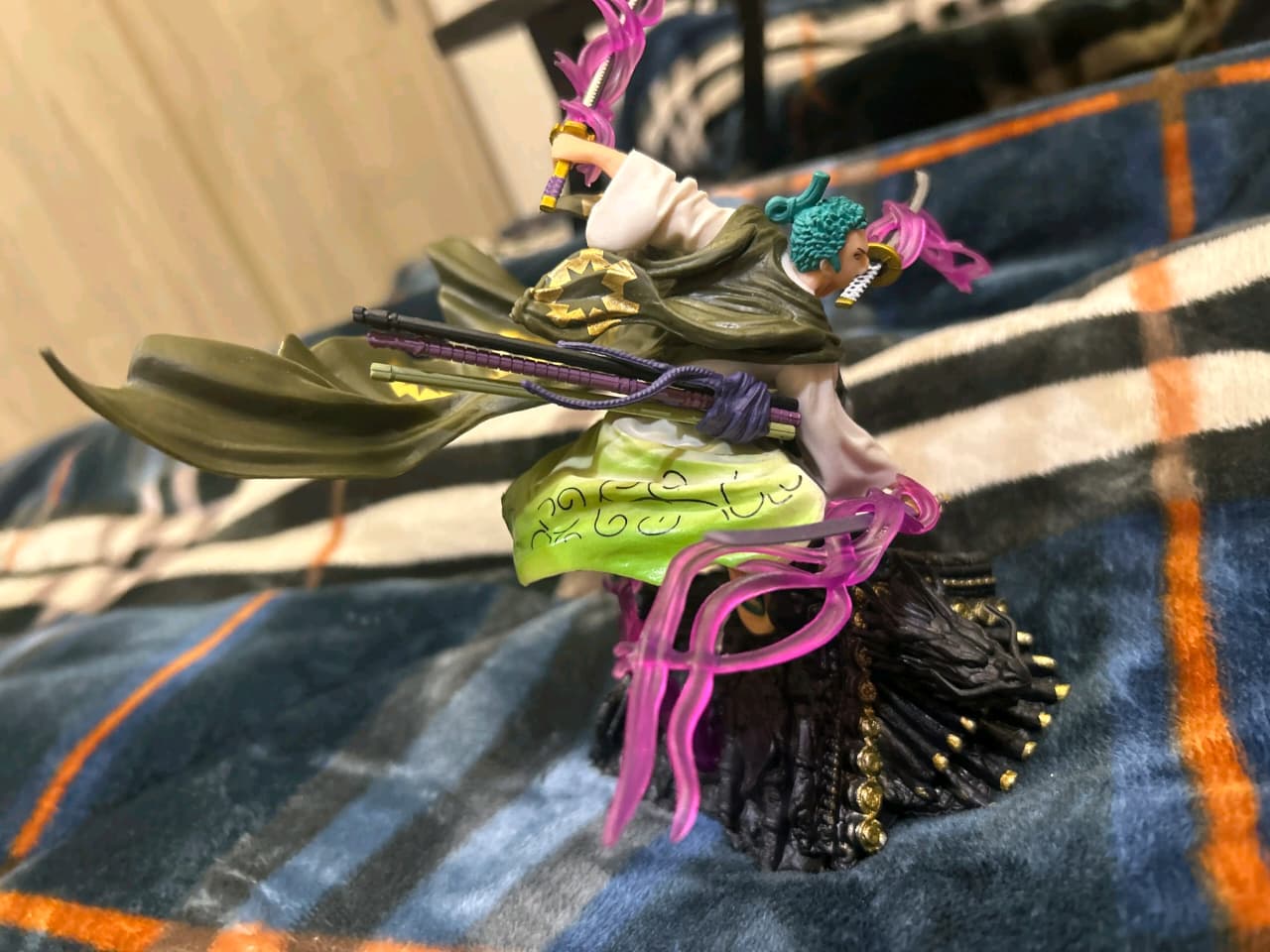 Roronoa Zoro King of Hell Three Sword Style Figure